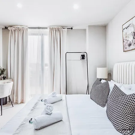 Apartment Stylish New-build, Free Parking, 10 Minutes To Nec & Bhx Airport