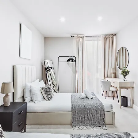 Apartment Stylish New-build, Free Parking, 10 Minutes To Nec & Bhx Airport